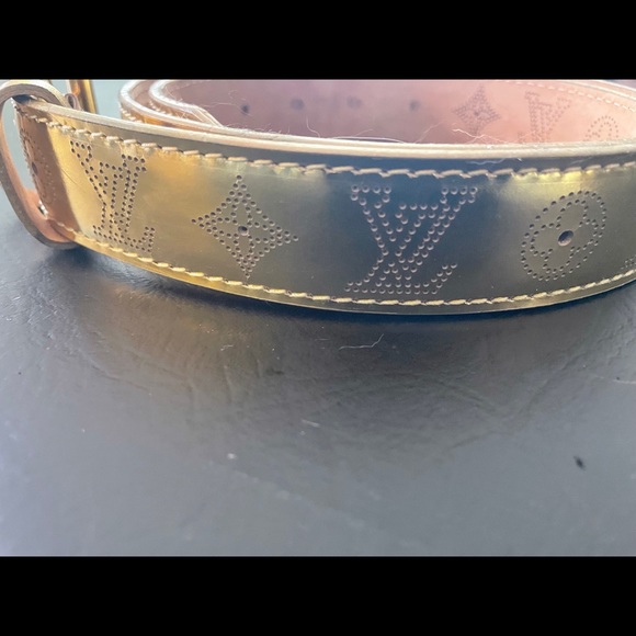 Louis Vuitton gold belt 41” end to end - Picture 4 of 4